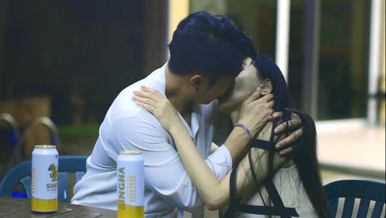 sex kurea hasumi Anh trai bị tai nạn liệt giường, thằng em tranh thủ húp chị dâu